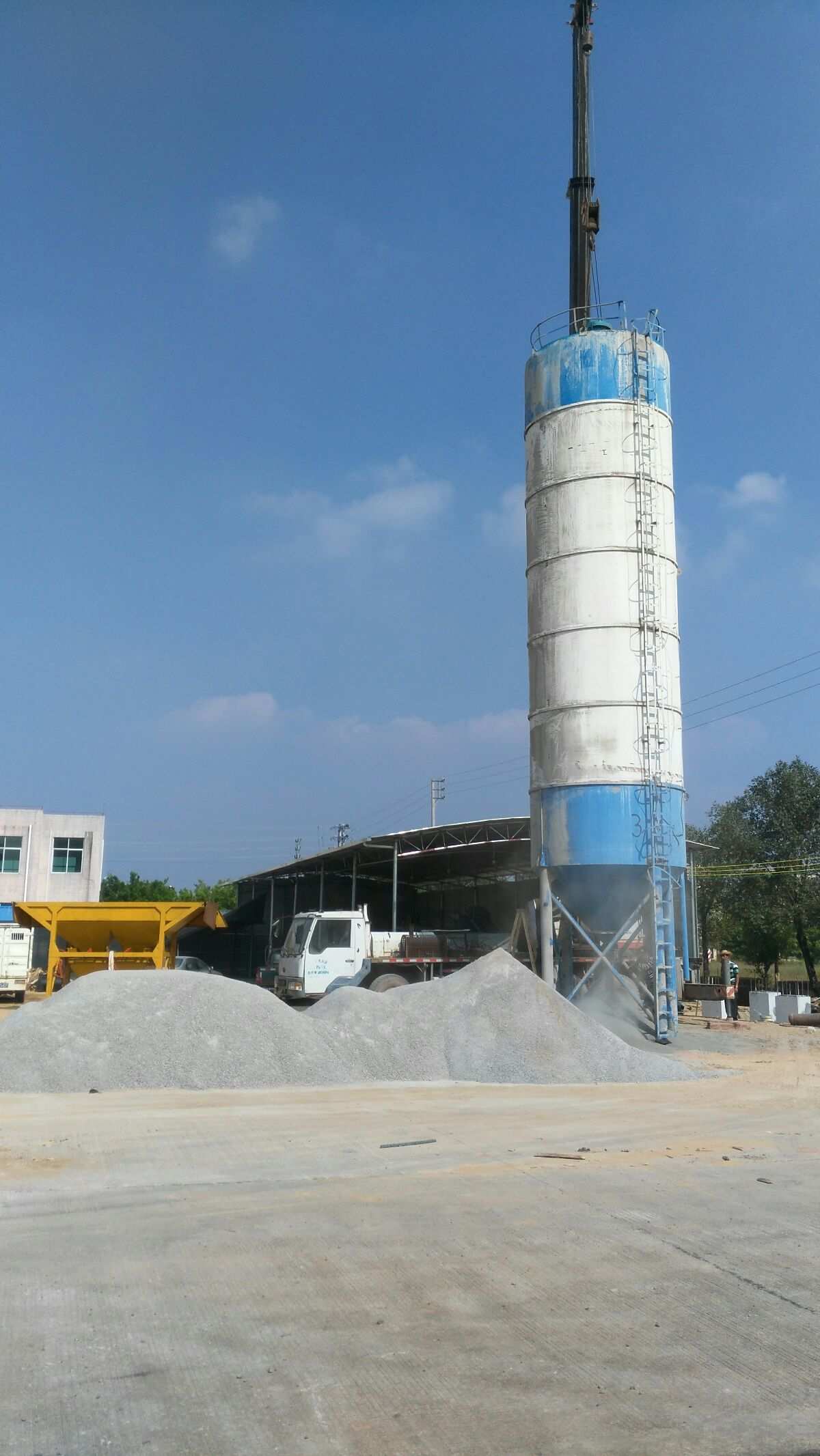 建鑫綠化水泥制品廠 匠心打造，構(gòu)筑綠色與堅(jiān)固的和諧之美